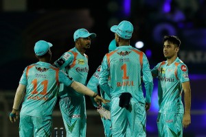 आईपीएल टी-ट्वान्टी क्रिकेट : दिल्ली र लखनउ भिड्दै