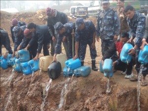 स्वास्थ्यका लागि हानिकारक वस्तु भेटिएपछि २ हजार लिटरभन्दा बढी घरेलु रक्सी नष्ट