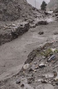 बाढी–पहिरोका कारण तीन वटा राजमार्ग बन्द