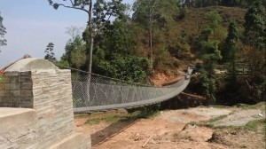 ‘खकुवाखोलामा झोलुङ्गे पुल बनेपछि  पुस्तौँदेखिको समस्या अन्त्य भएको छ’