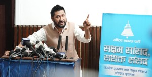 सुकुम्वासी व्यवस्थापनबारे सरकारको काम राम्रो छ, अतिरञ्जना नगर्न रवि लामिछानेको आग्रह