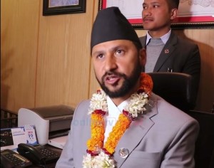 गृहमन्त्री लामिछानेको आग्रह : धर्ना छाडेर अनुसन्धानमा सहयोग गरिदिनुस्