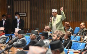 गृहमन्त्री लामिछाने एमाले सांसद महतोलाई पक्राउ नगरेकोप्रति खतिवडाको आपत्ति