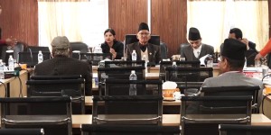 मस्यौदा समितिको बैठक : सांसदहरुले उठाए न्यायलयको कार्यसम्पादनप्रति प्रश्न 