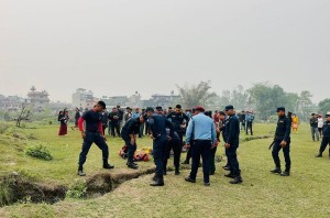 सेती नदीको खोचमा खसेर बालिका बेपत्ता