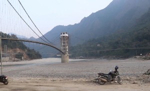 रुरुक्षेत्र तीनमुखे झोलुङ्गे पुलः सहज यात्रासँगै अर्थोपार्जनको पर्खाइमा