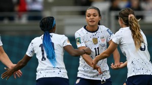 महिला विश्वकप फुटबलमा अमेरिकाले भियतनामलाई तीन गोलले हरायो