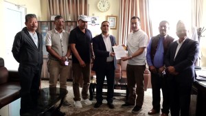 सहज रुपमा यातायात सञ्चालन गर्न नसकेको यातायात व्यवसायीको गुनासो, आन्दोलन गर्ने चेतावनी