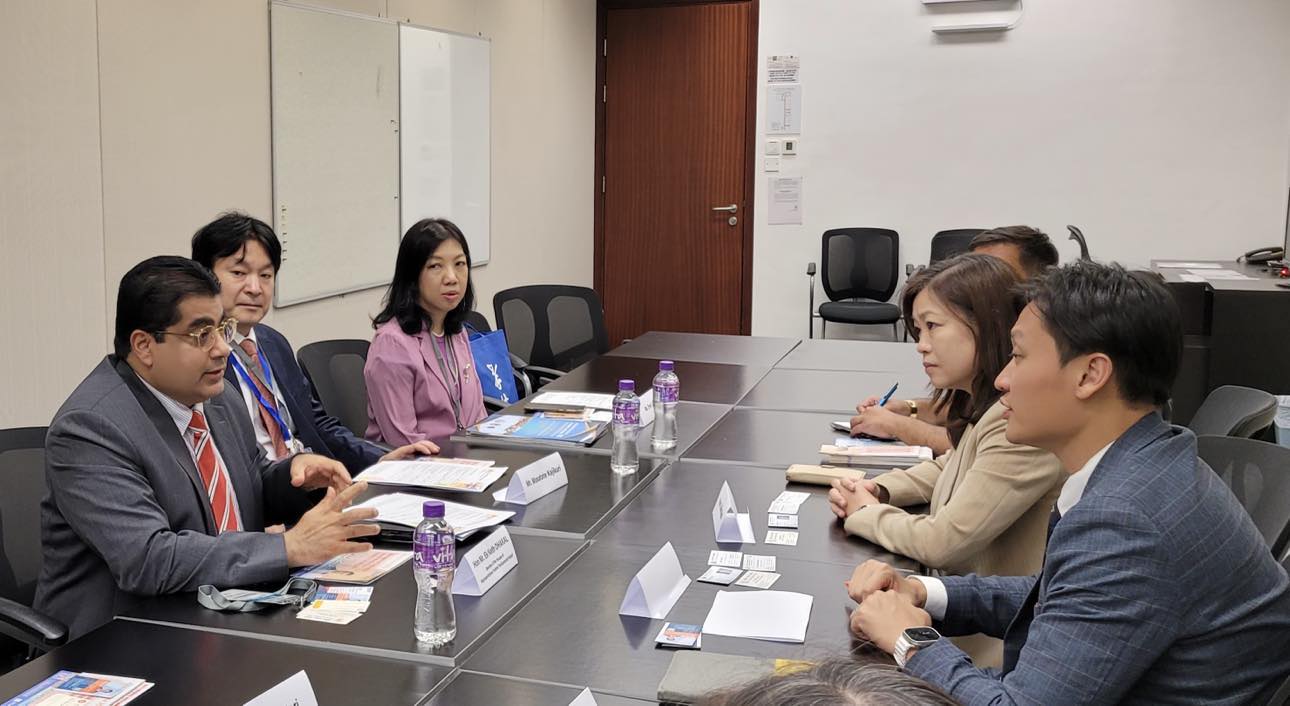 सांसद ढकाल र हङकङको विधान परिषद् सदस्यबीच अन्तरक्रिया