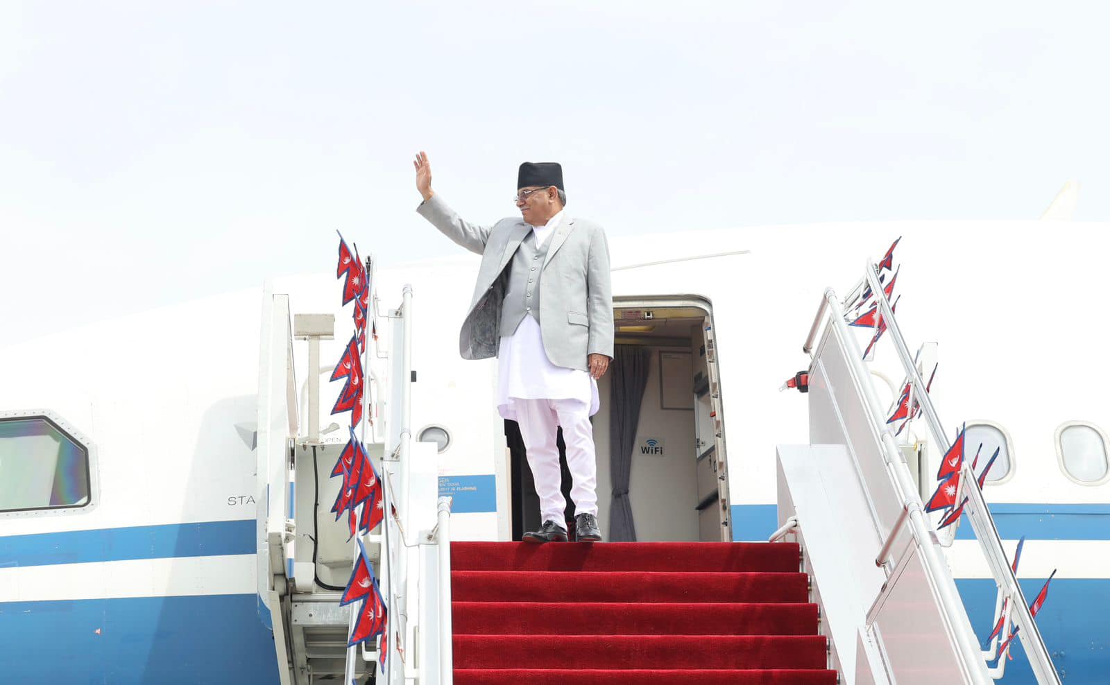 चीनको औपचारिक भ्रमण पूरा गरी प्रधानमन्त्री प्रचण्ड स्वदेश फिर्ता