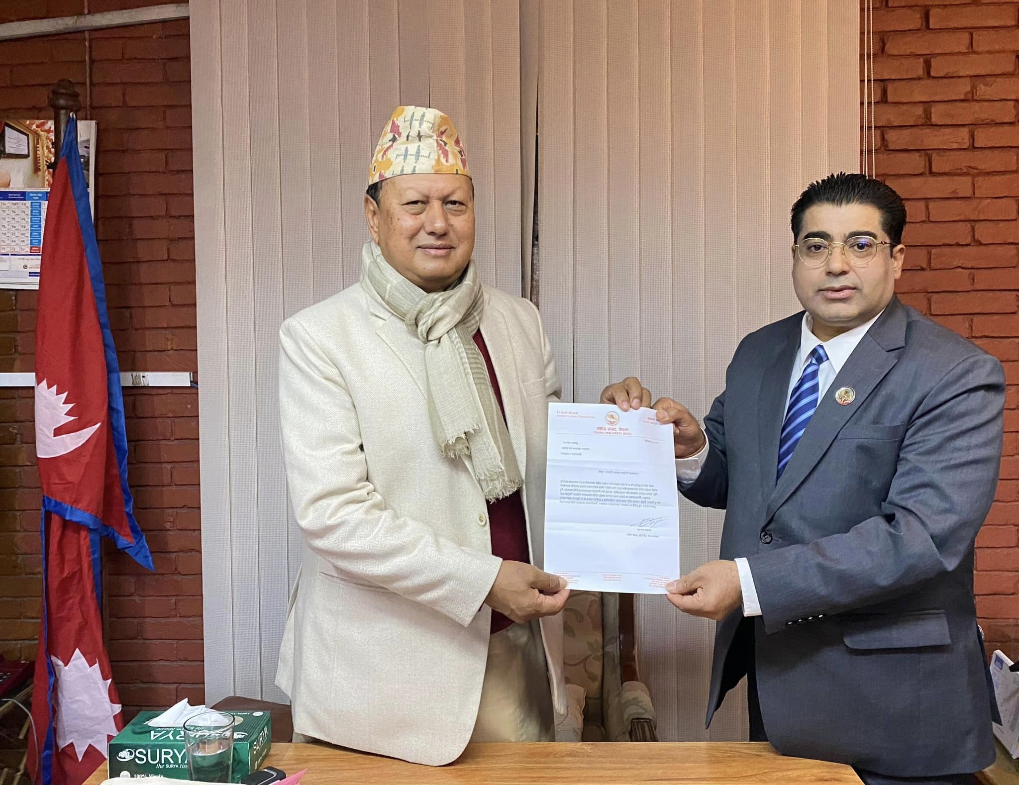 सांसद ढकालद्वारा गोरखाको मनकामनामा हेल्थपोष्ट सञ्चालनको माग