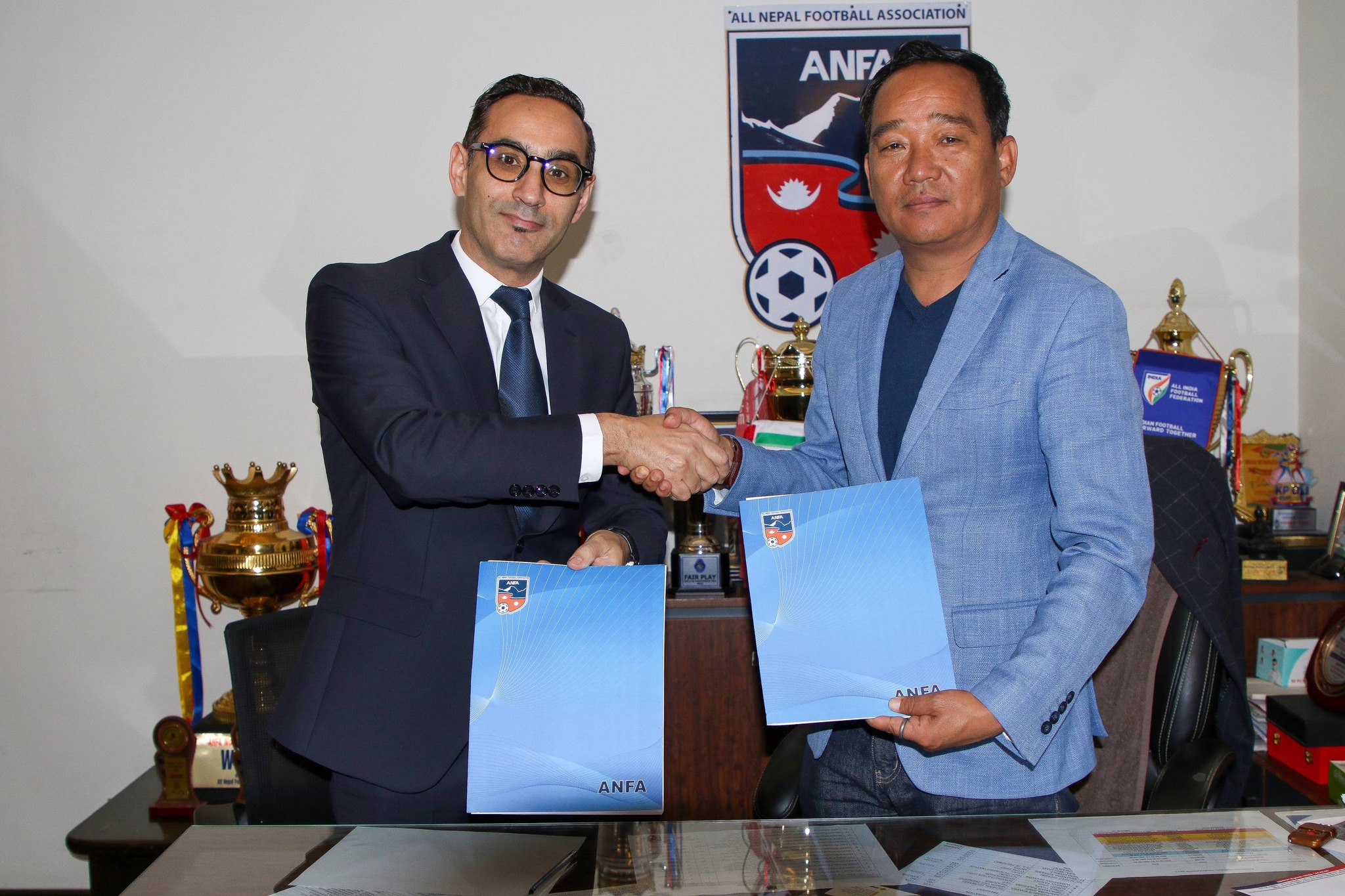 नेपाली राष्ट्रिय पुरुष फुटबल टोलीको मुख्य प्रशिक्षकमा गुग्लिएल्मो एरेना नियुक्त