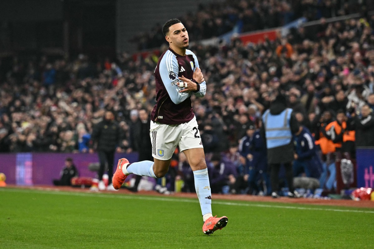 रोजर्सको डबल स्ट्राइक, युनाइटेड निरीह