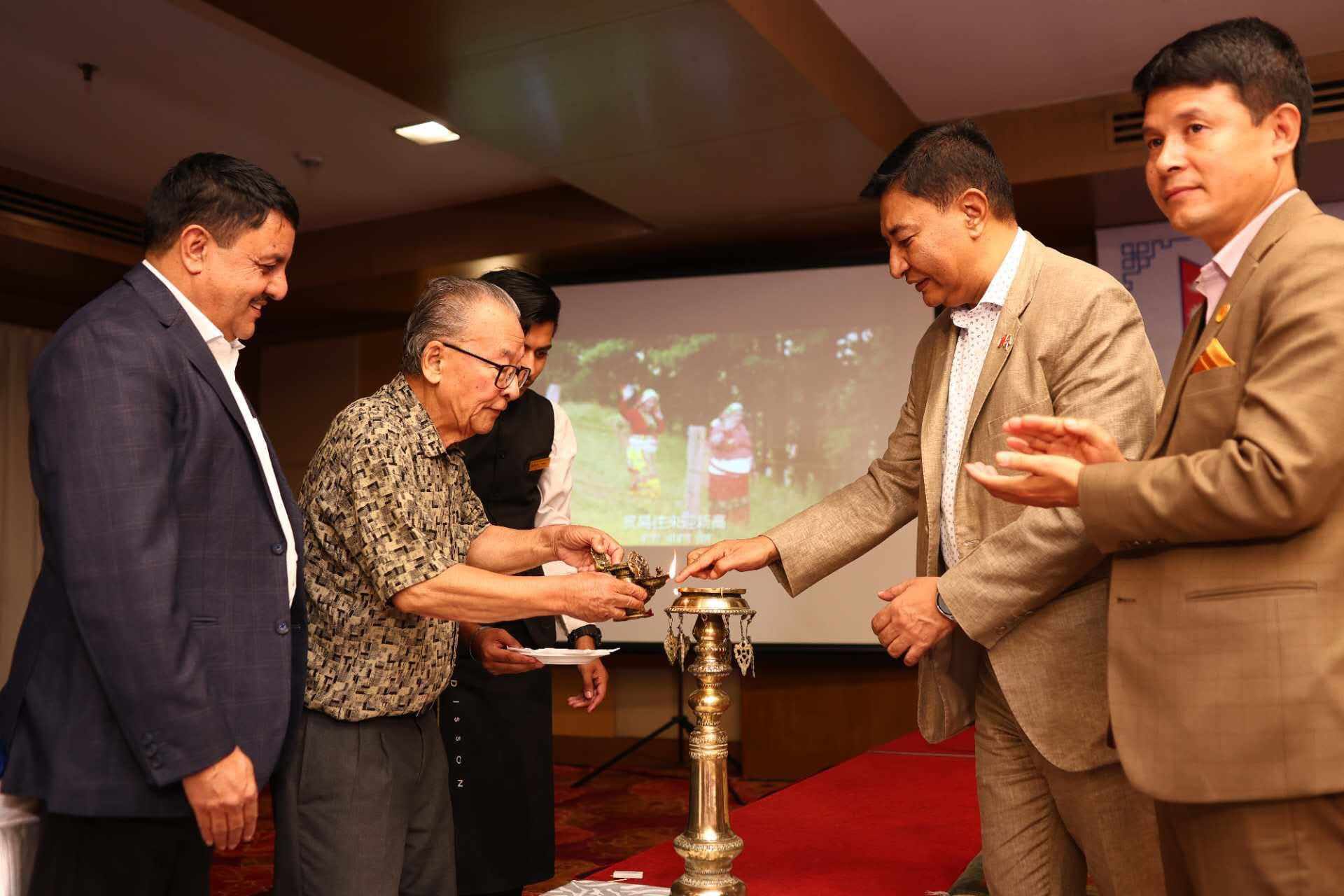 नेपाल चीन सम्बन्ध अझै प्रगाढ बन्दै छ : कुटनीतिज्ञ श्रेष्ठ