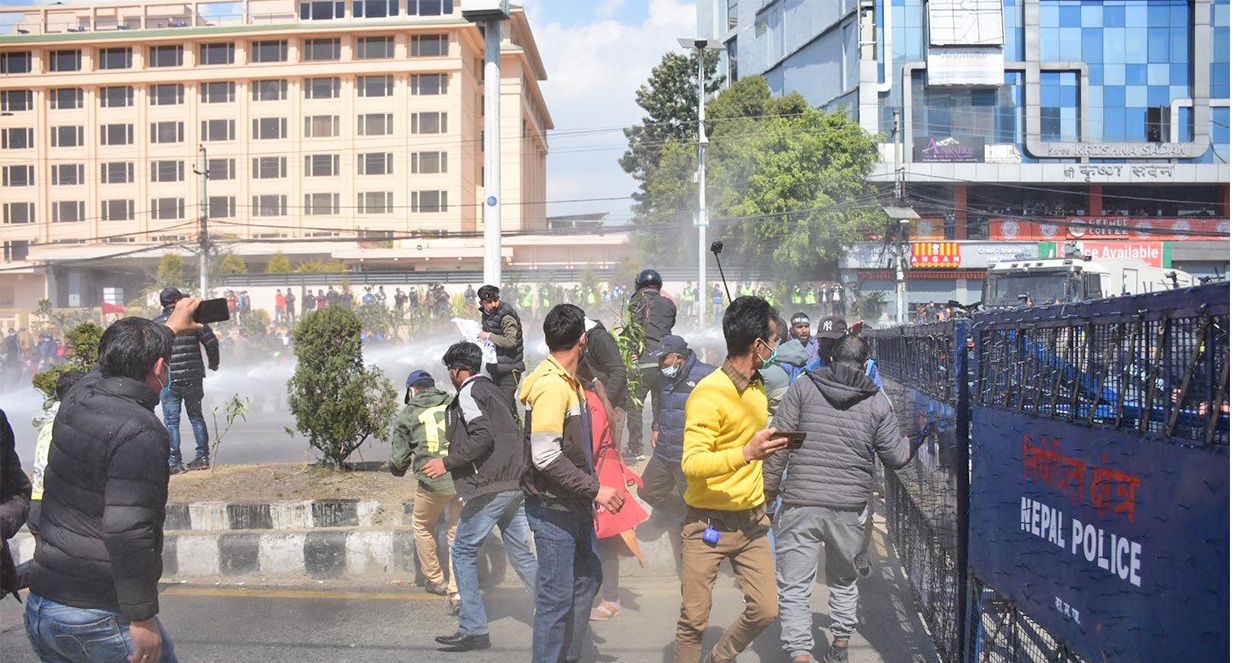 संसदमा एमसीसी टेबल भएपछि नयाँबानेश्वरमा तनाव