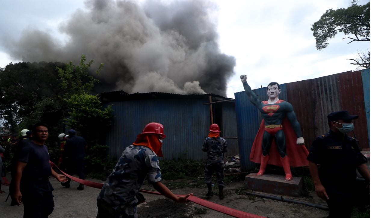 भृकुटीमण्डपमा लागेको आगो झण्डै साढे दुई घण्टामा निभाइयो