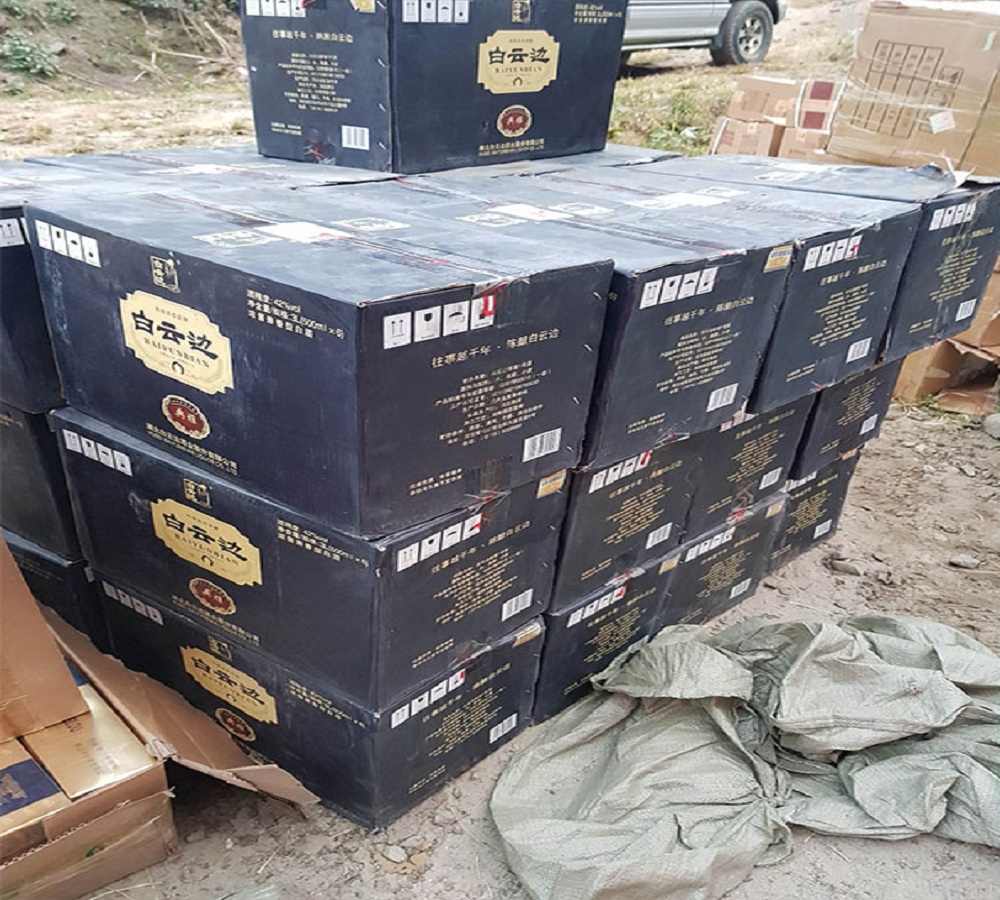 रसुवा नाकाबाट डेढ करोड रुपैयाँको अवैध मदिरा र चुरोट बरामद