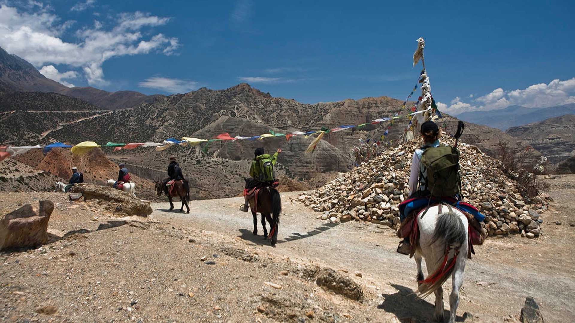 पुरानै लयमा फर्कियो मुस्ताङको होटल व्यवसाय : करिब असी हजार पर्यटकले गरे भ्रमण