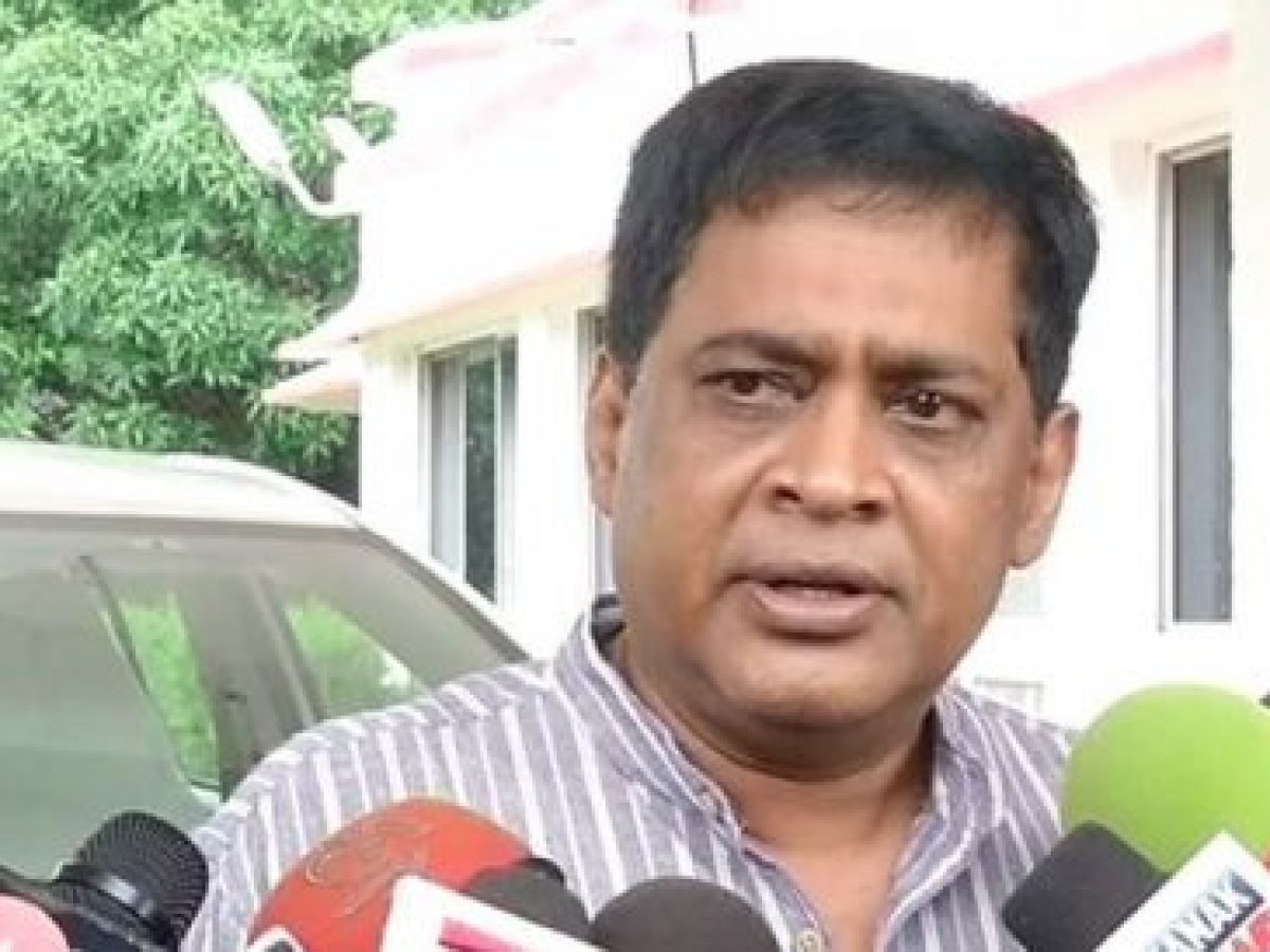 भारतको ओडिशामा स्वास्थ्यमन्त्रीलाई प्रहरीले गोली हाने, अवस्था नाजुक