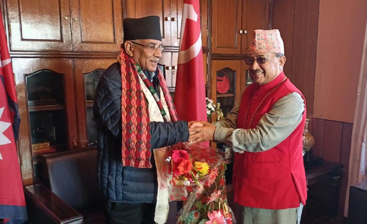 कांग्रेस उपसभापति खड्कासँग प्रचण्डको भेट