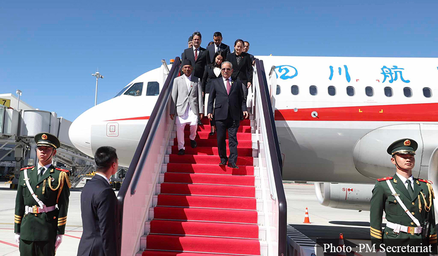 कैलाश मानसरोवरको भ्रमणमा प्रधानमन्त्री प्रचण्ड