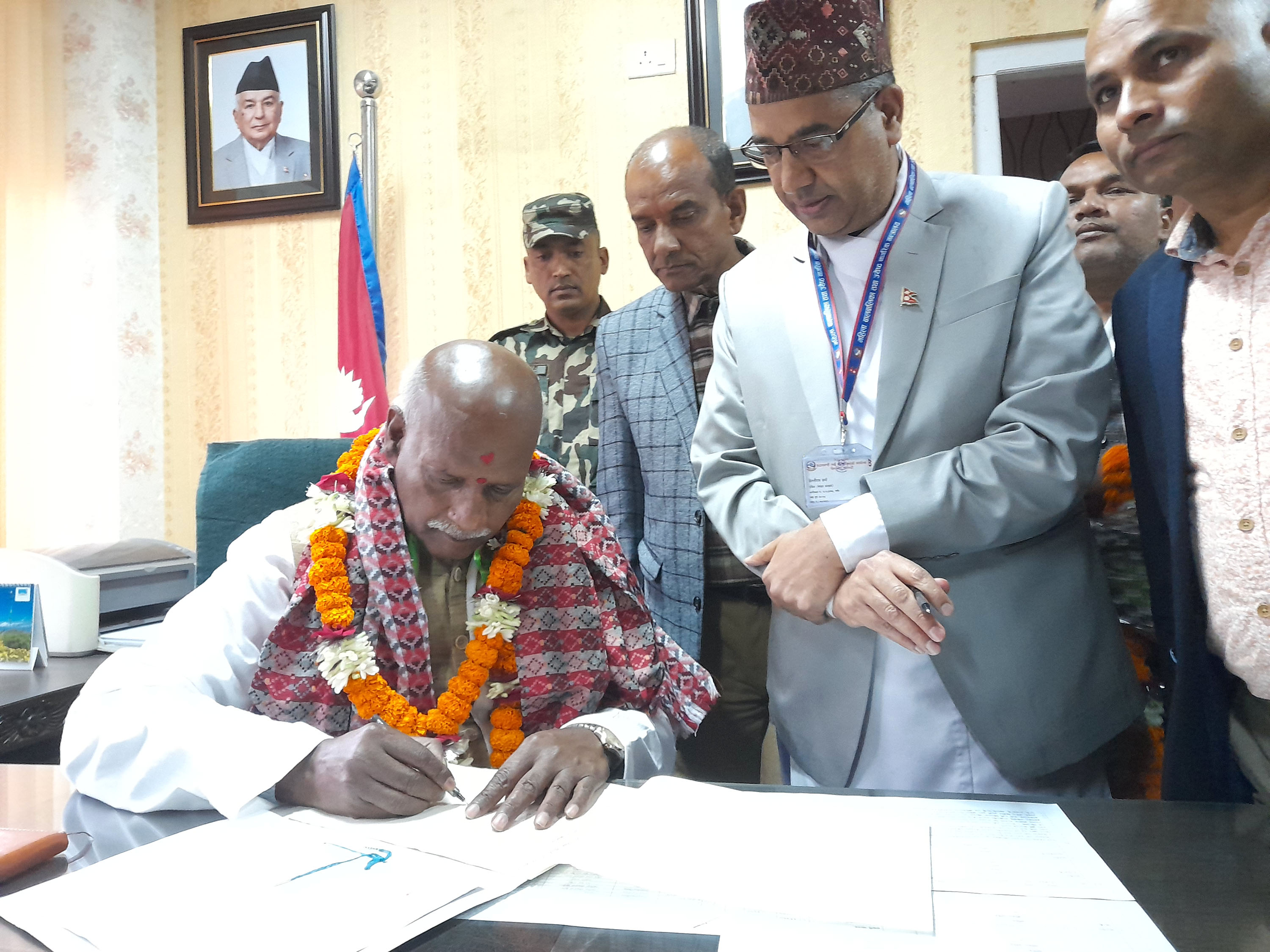 पदभार ग्रहण गर्दै मन्त्री यादवले गरे यस्तो निर्णय