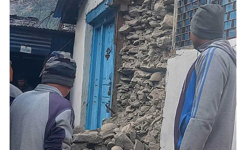 बाजुरामा भूकम्पबाट ४२ परिवार विस्थापित, चार सय घरमा क्षति