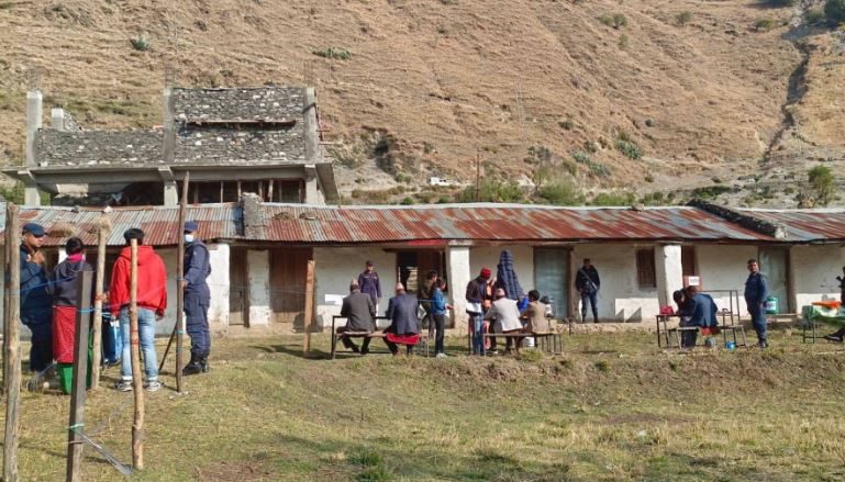 स्ववियु चुनाव : बाजुरमामा झडप, बुढीनन्दामा कर्फ्यु