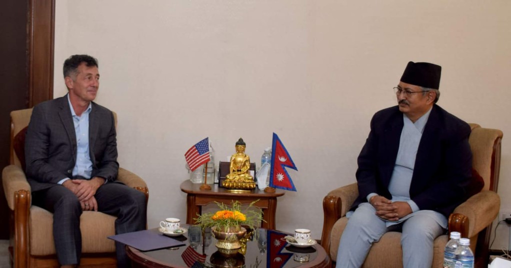 गृहमन्त्री खाण र अमेरिकी राजदूत बेरीबीच भेट