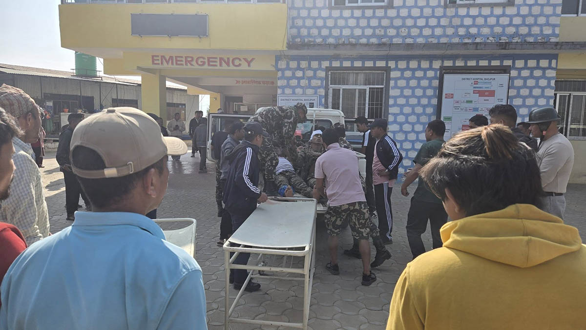  भोजपुरमा नेपाली सेनाको बस दुर्घटना, २४ घाइते