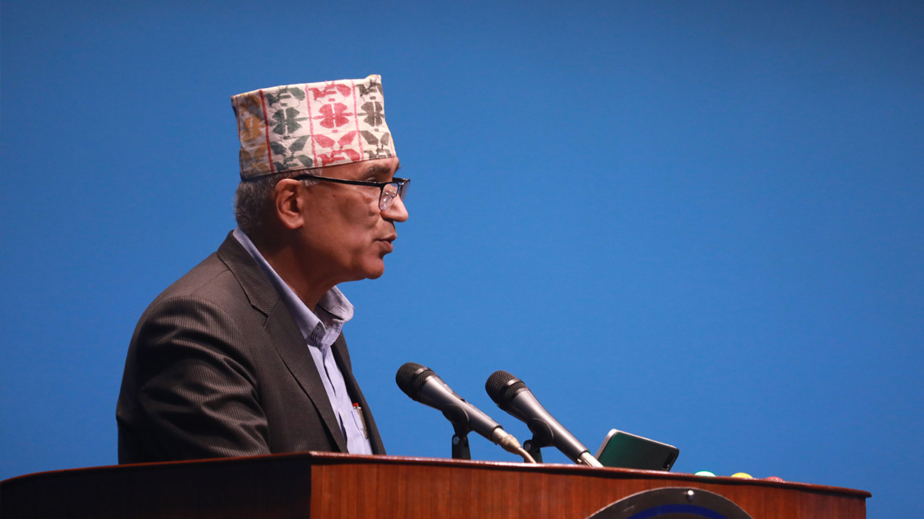 अर्थमन्त्रीलाई पूर्वअर्थमन्त्रीको प्रश्न- विद्युतीय सवारीको करमा उल्टो निर्णय किन ?