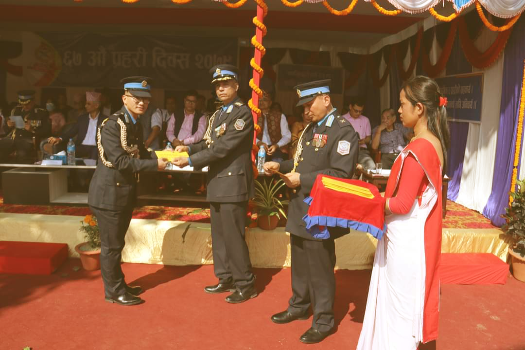 इन्स्पेक्टर सञ्जय बुचा प्रदेश १ को उत्कृष्ट प्रहरीबाट सम्मानित