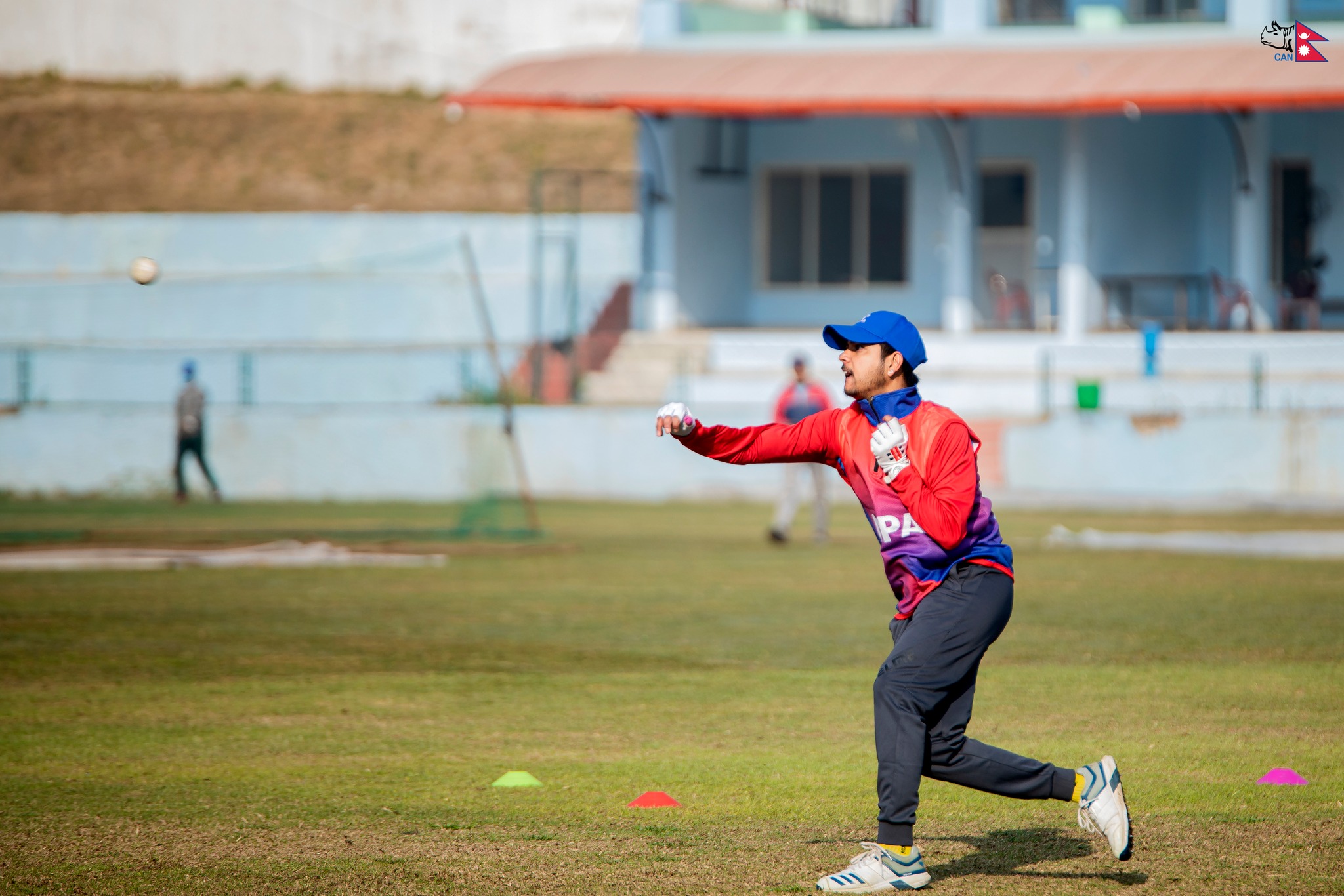 सन्दीपसहितका खेलाडीले त्रिवि मैदानमा यसरी गर्दै