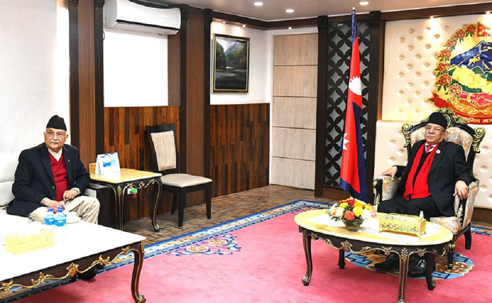 प्रधानमन्त्री प्रचण्ड र ओलीबीच भेटवार्ता