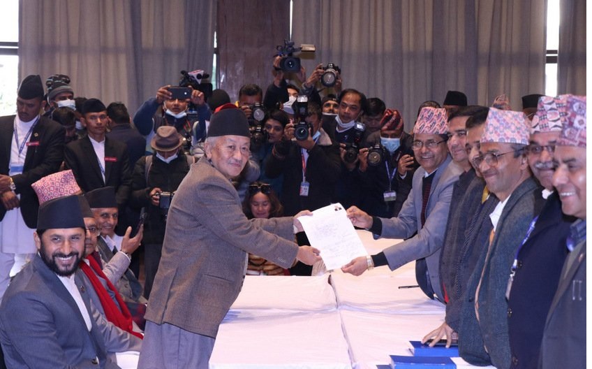 सभामुखका लागि सत्ता गठबन्धनको तर्फबाट घिमिरेको उम्मेदवारी दर्ता