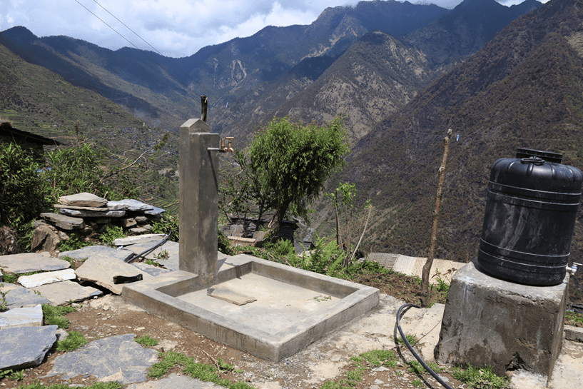 बागलुङको सुम्सागाउँका एक सय ३२ घरमा धारा छ, पानी आउँदैन