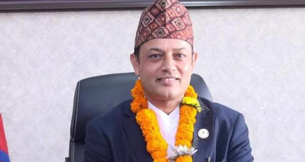 एक घण्टाभित्र श्रम स्वीकृति प्रदान गर्छौँः मन्त्री अर्याल