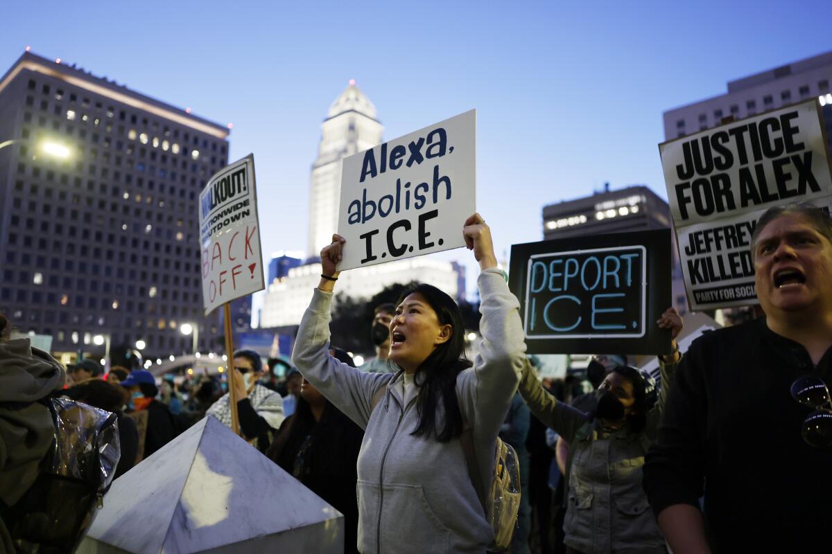 मिनेसोटामा संघीय हिंसा-नर्सको मृत्युले जनआक्रोश बढायो