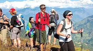 पर्यटक कुर्दै चितवनको गोलाघाट