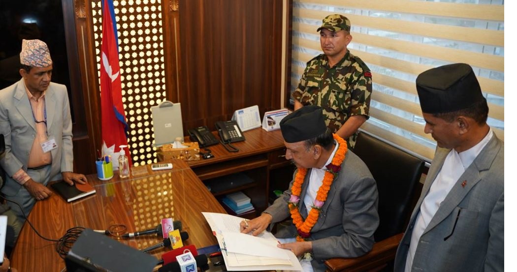 नगद प्रवाह योजना तर्जुमा समिति गठन गर्ने नवनियुक्त अर्थमन्त्रीको निर्णय