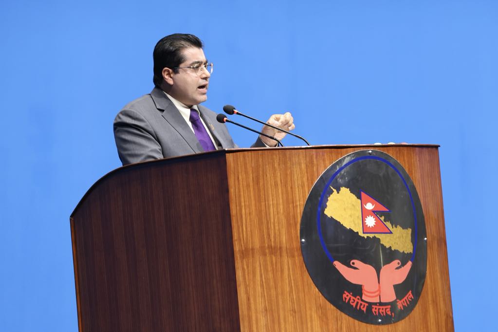 विद्यालयमा मनोपरामर्शदाताको व्यवस्था गर्न सांसद ढकालको माग 