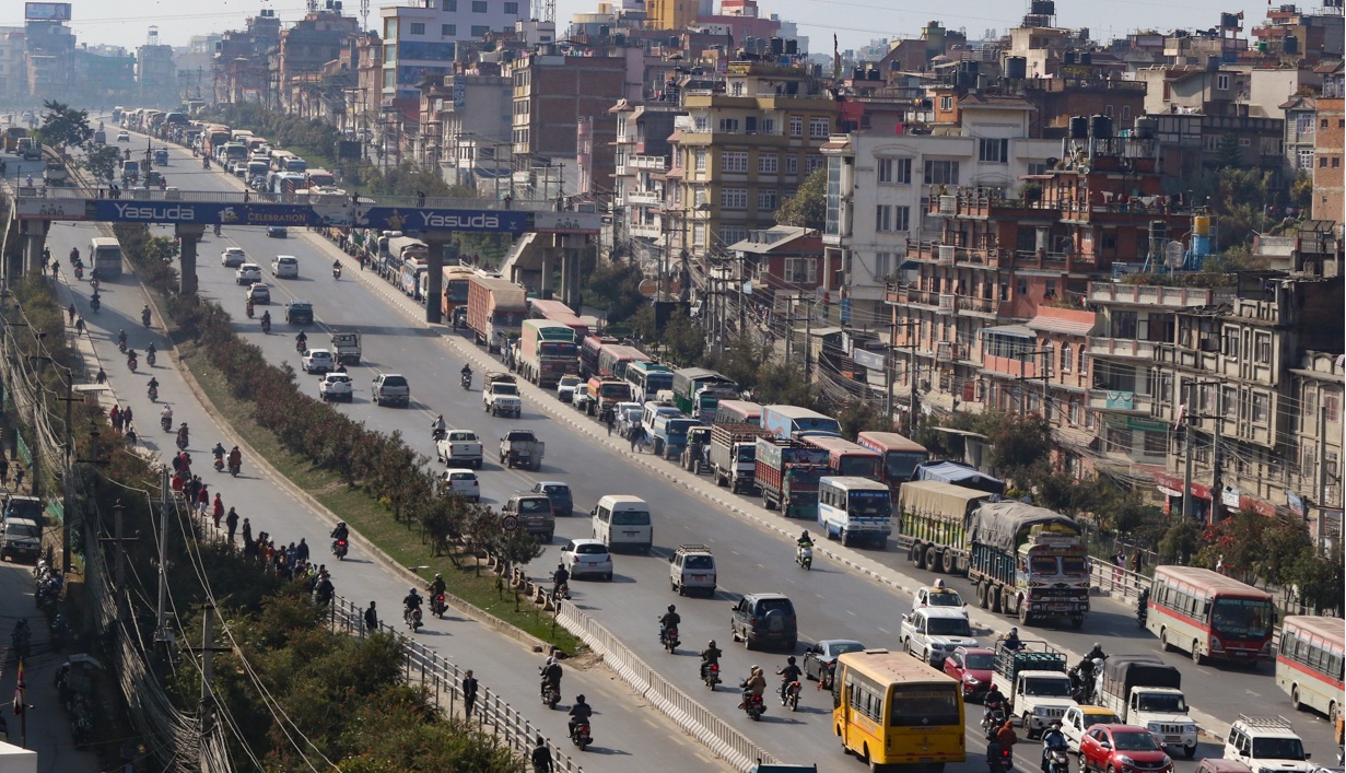 ग्वार्कोमा ‘फ्लाइओभर’ बनाउन सुरु भएपछि सवारी जाम 