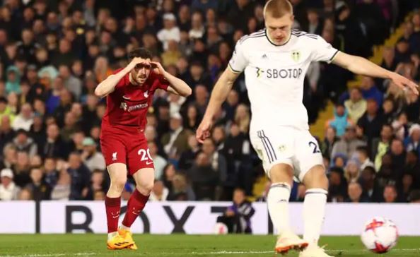 इङ्लिस प्रिमियर लिगमा लिभरपुलको फराकिलो जित : लिड्स ६–१ गोलले पराजित