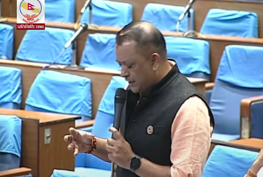 गगन थापाले गृहमन्त्रीलाई सोधे –  के हामीले काठमाडौँमा एक्लै हिँड्न नमिल्ने भएको हो ?