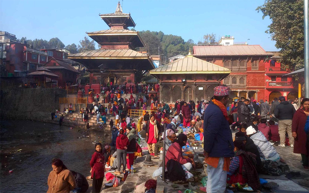 गोकर्णेश्वरमा गया श्राद्ध गर्नेको भीड