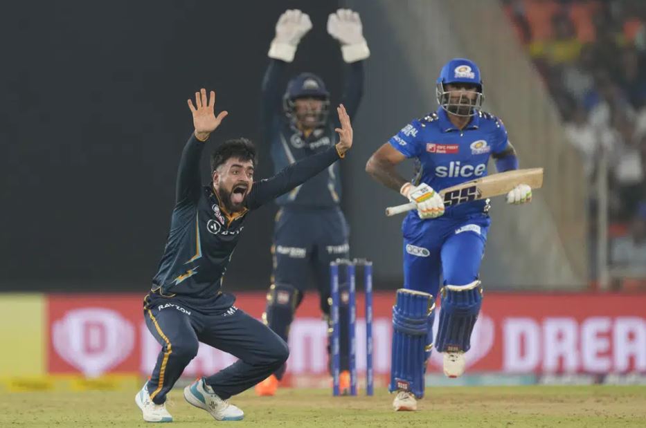 आईपीएल क्रिकेटमा गुजरातले मुम्बईलाई ५५ रनले हरायो