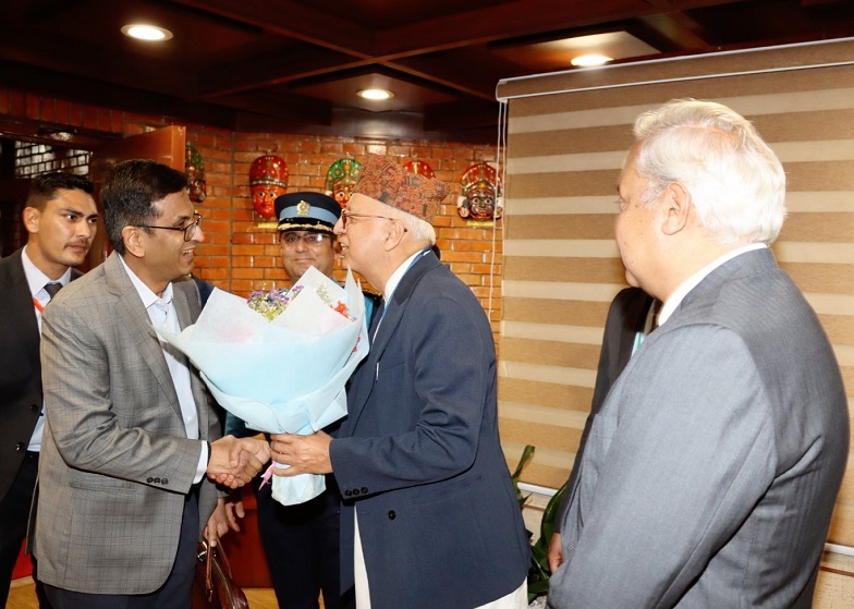 नेपाल भ्रमणमा रहेका भारतका प्रधानन्यायाधीश चन्द्राच्युड भेटवार्तामा व्यस्त