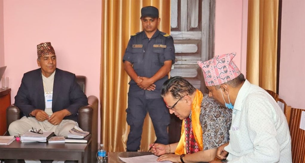 भरतपुरको मेयरमा कांग्रेस नेता पौडेलले दिए बागी उम्मेदवारी