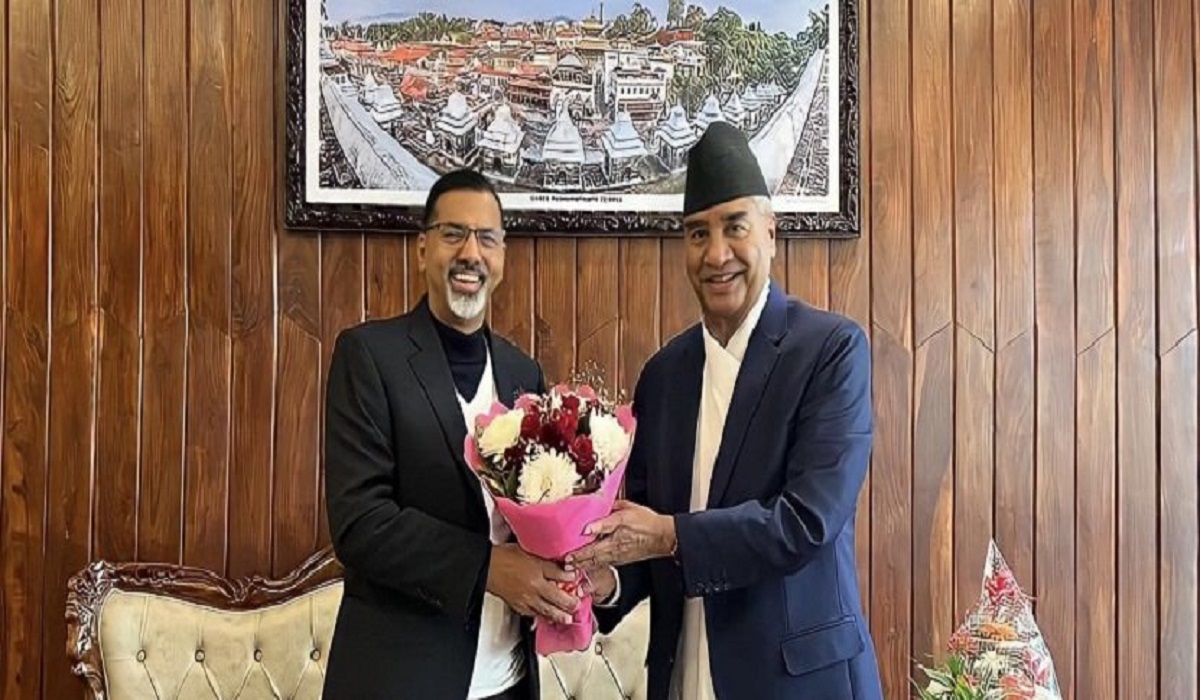 अर्थमन्त्री शर्माले दिए प्रधामन्त्री देउवालाई बधाई 