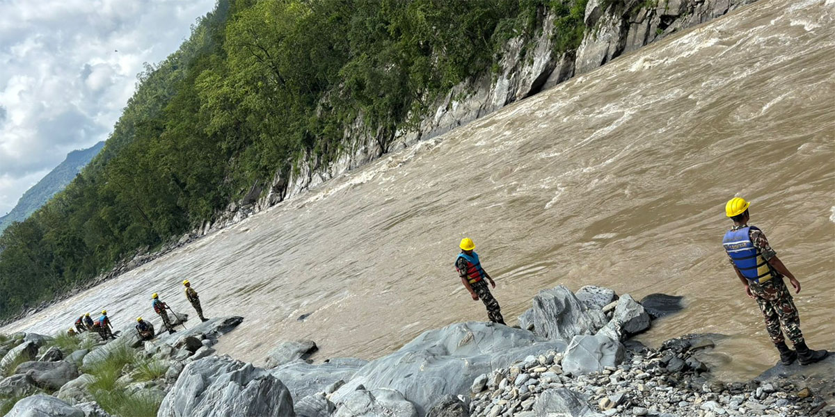 कर्णाली नदी दुर्घटनाः थप दुई जनाको शव भेटियो, मृत्यु हुनेको संख्या तीन पुग्यो